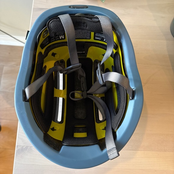 Smart Bike Helmet MIPS - Picture 2 of 4